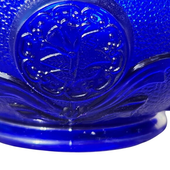 Vintage Boyd's Glass Co. Cobalt Blue Glass Basket With Embossed Floral & Bow Des - Picture 3 of 6